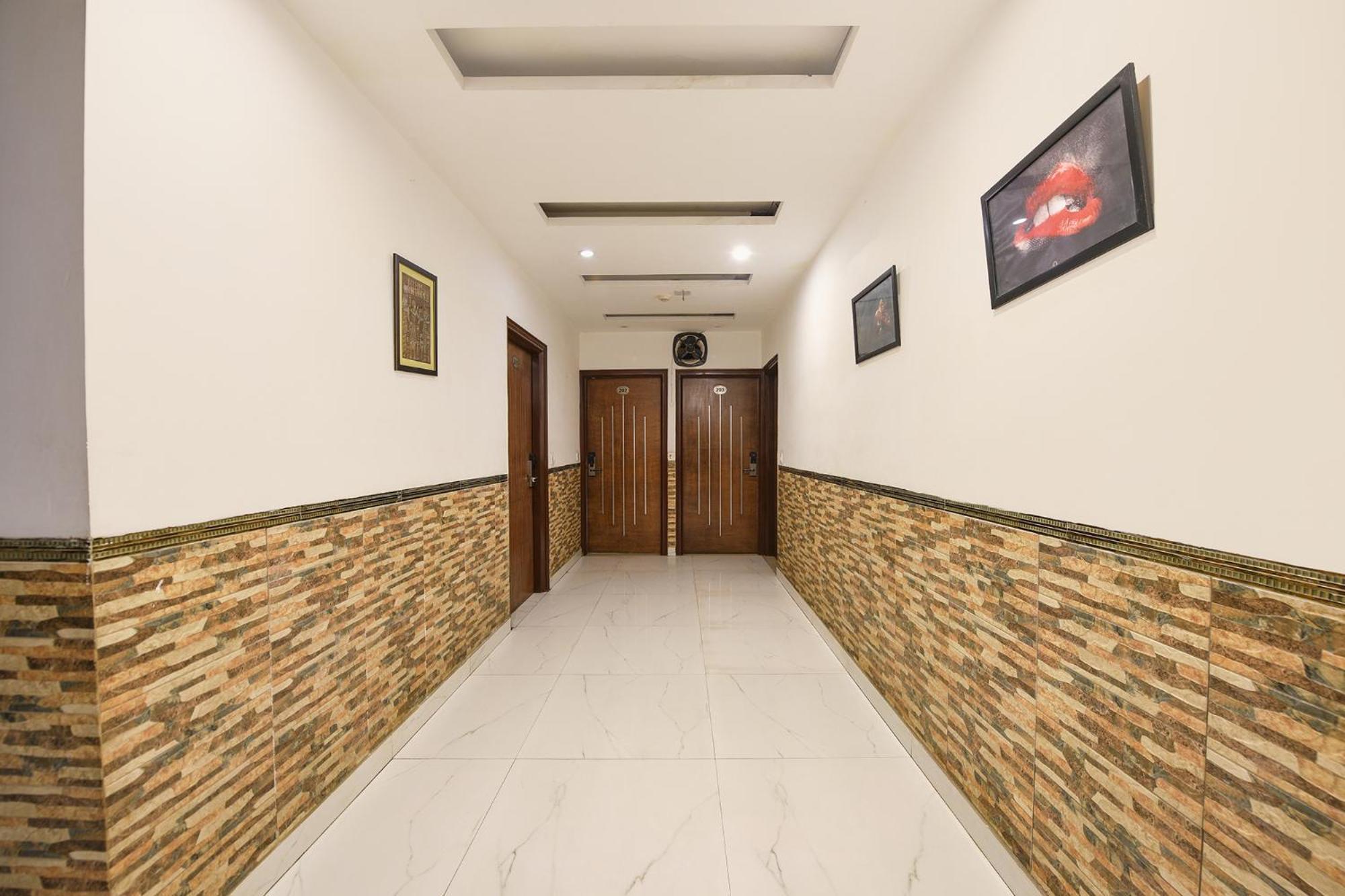 Fabhotel The Kings Plaza 新德里 外观 照片