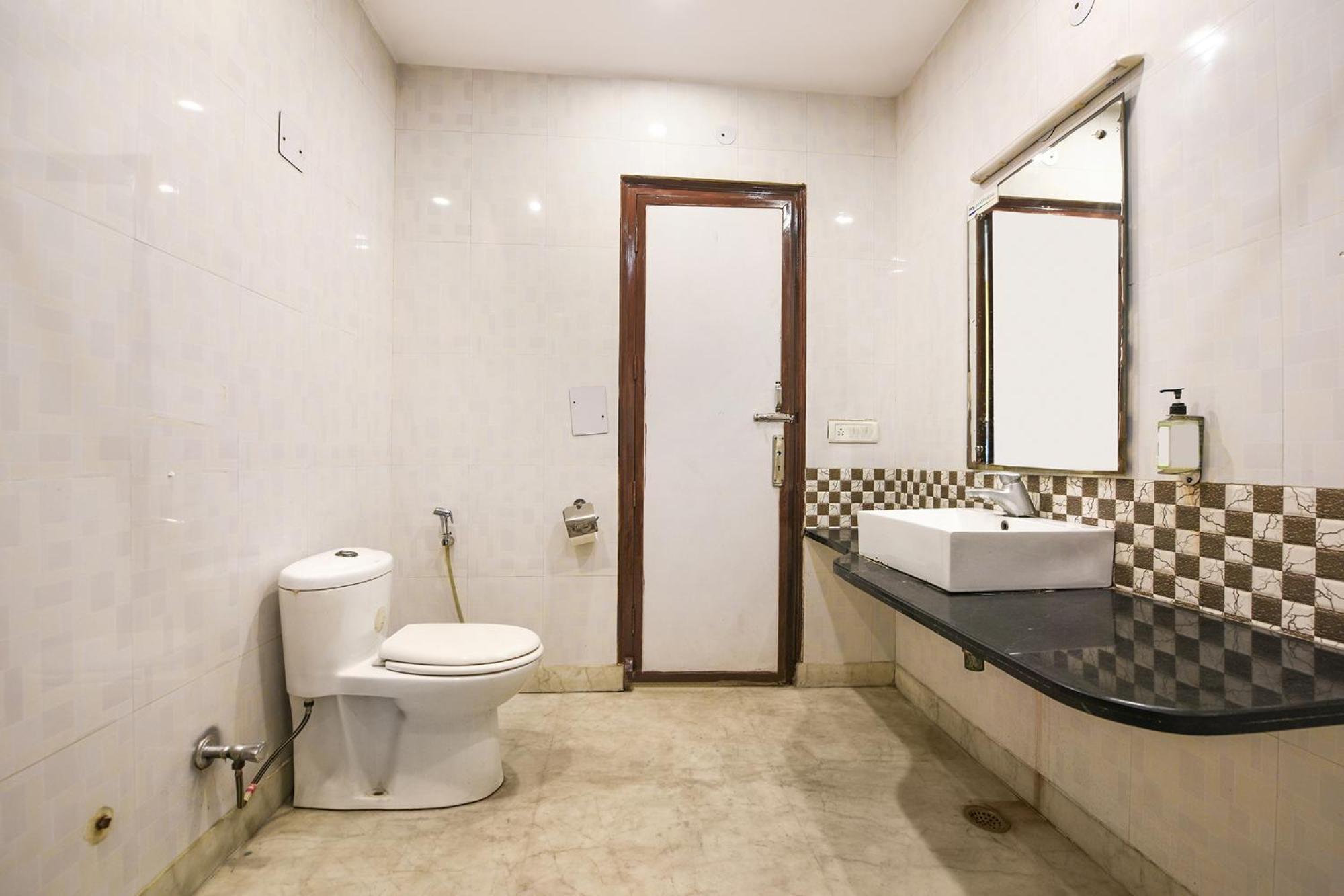 Fabhotel The Kings Plaza 新德里 外观 照片